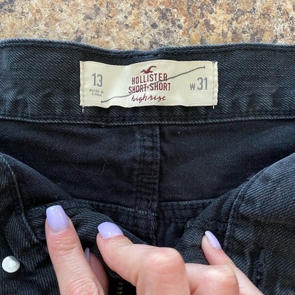 Hollister Denim Shorts - Picture 2 of 4